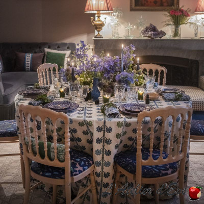 Embroidered tablecloth "Coup de Chance" Green French Manufacture