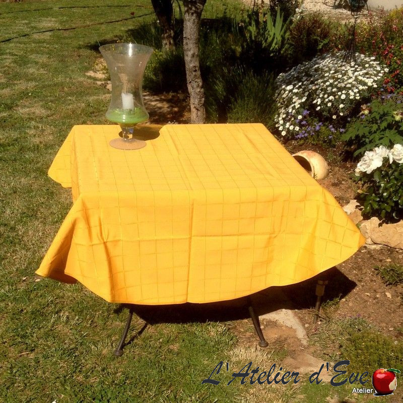 Nappe rectangulaire Isis jaune tissu jacquard Thevenon