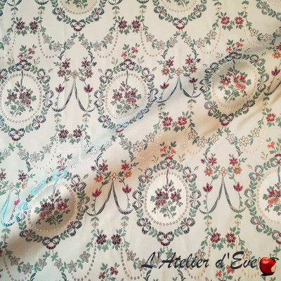Coupon 60x65cm toile brodée "Maintenon" Casal