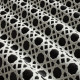 tissu-exterieur-outdoor-cannage-velours-blanc-fond-noir-thevenon