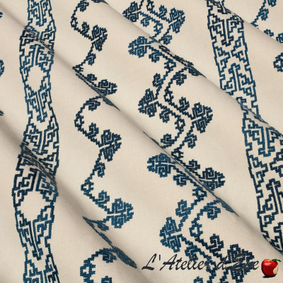 Toile-broderie-point-de-croix-Palmyra-bleu-ameublement-sièges-Thevenon