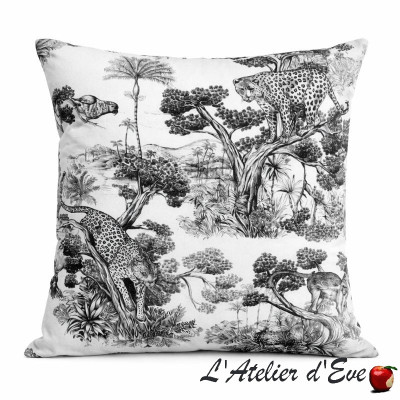 texture-tissu-animalia-noir-cushion-cover-on-tailor